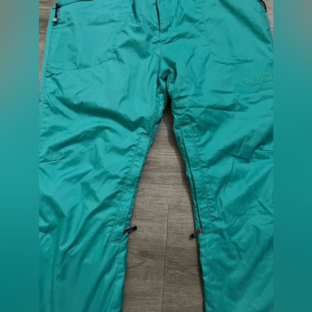 Women’s bonfire turquoise snowboarding pants! - Picture 4 of 7